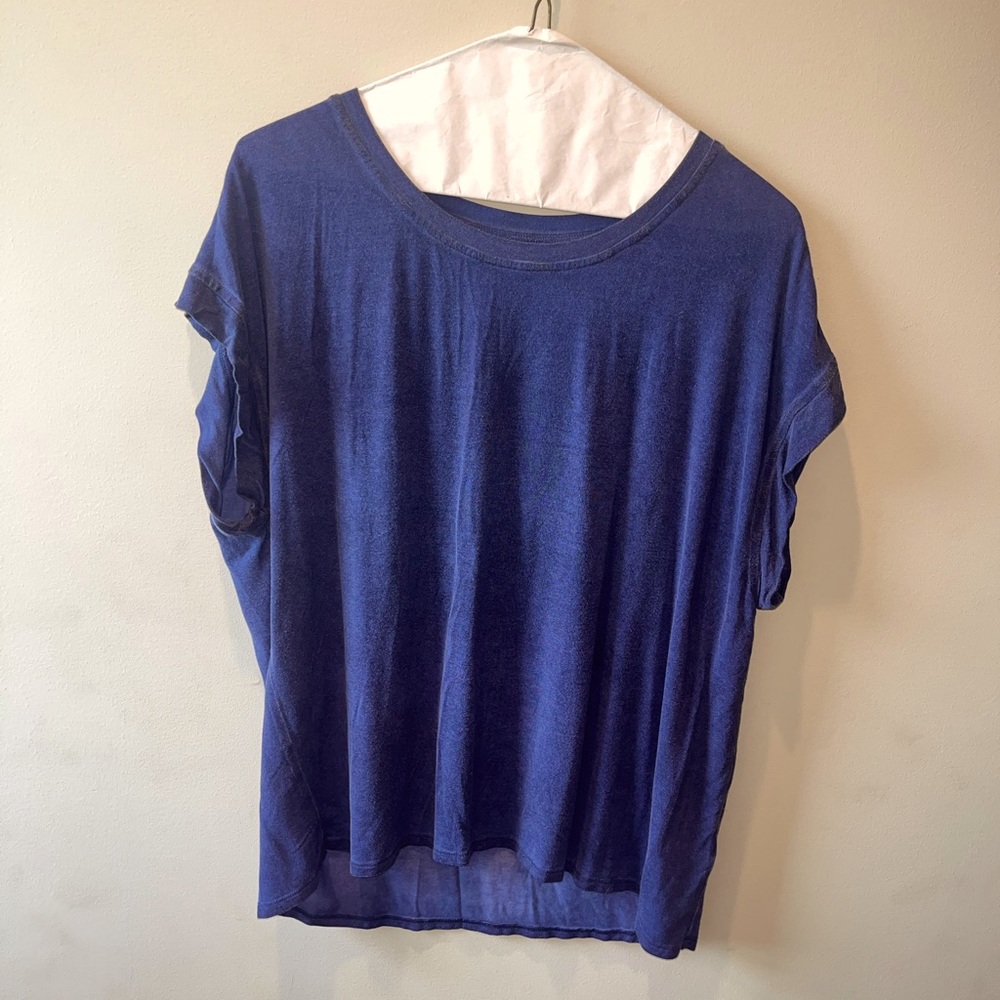 💙Blue Short-Sleeved Cable & Gauge T-shirt.